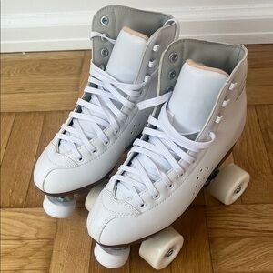 PAPAISON ROLLER SKATES